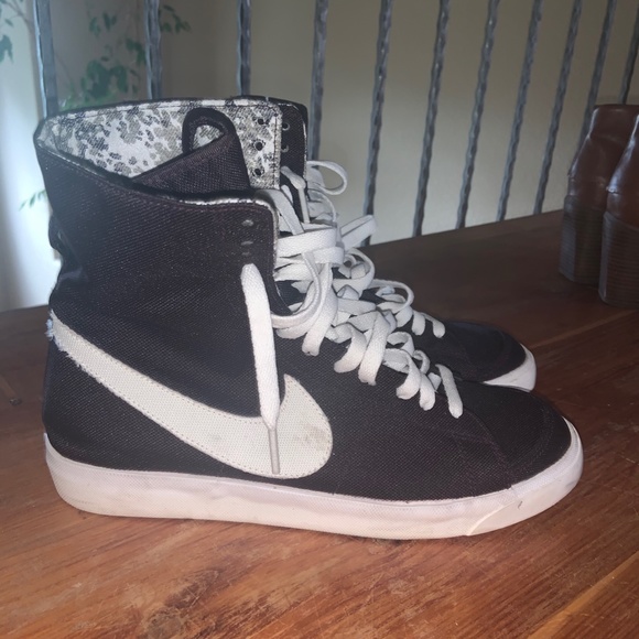 black and purple high top nikes